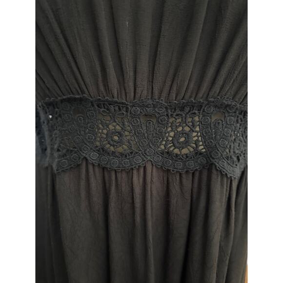 Stone Cold Fox Little Black Mini Dress with Crochet Waist Size 2 fits like a 4-6 - Picture 4 of 8